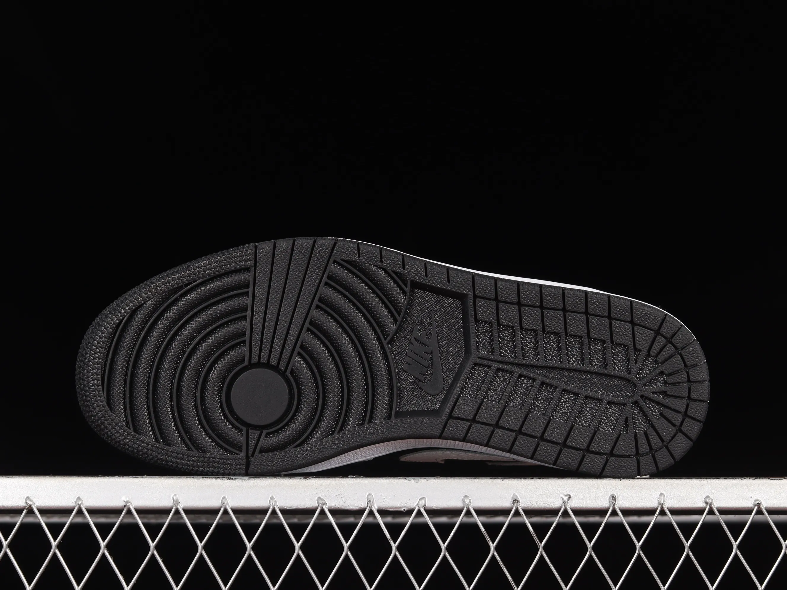 All Categories Air Jordan Jordan Series Basketball Shoes Air Jordan 1 Mid Air Jordan 1 Mid "Homage" AJ1 Joe 1 Black and White Panda China Basketball Shoes DR0501-101
